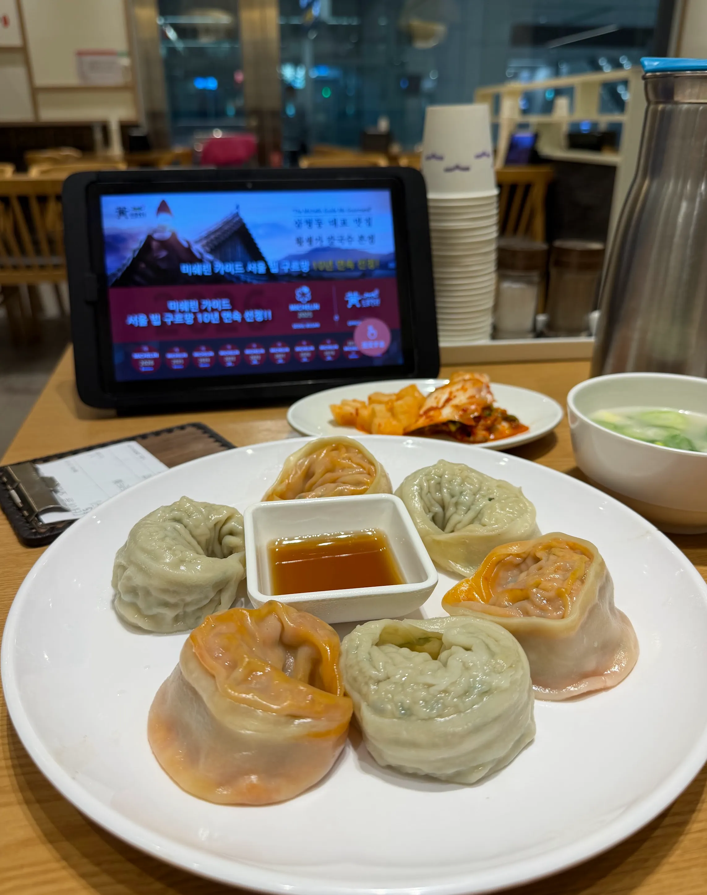 飲食店もすぐ近くにあります。これは1,000円ぐらいだったかな